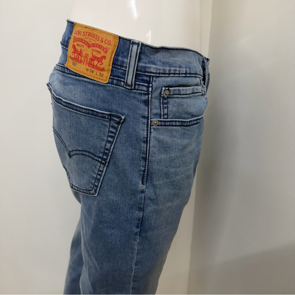 Levis 505 34 x 32 Classic Straight Leg Fit Medium Wash - Picture 11 of 15